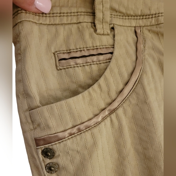 DKNY Stitch-Stripe Stretch Crop Pants - Picture 4 of 10